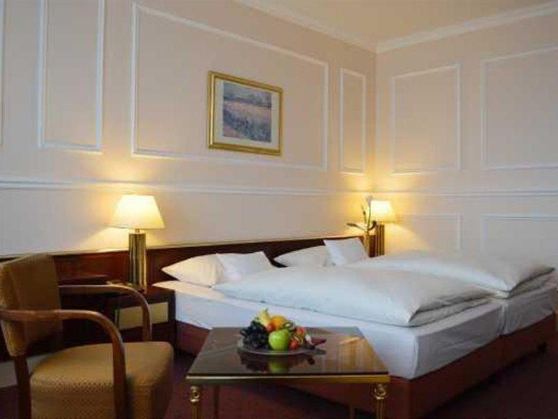 Centro Hotel Bristol Бонн Екстер'єр фото