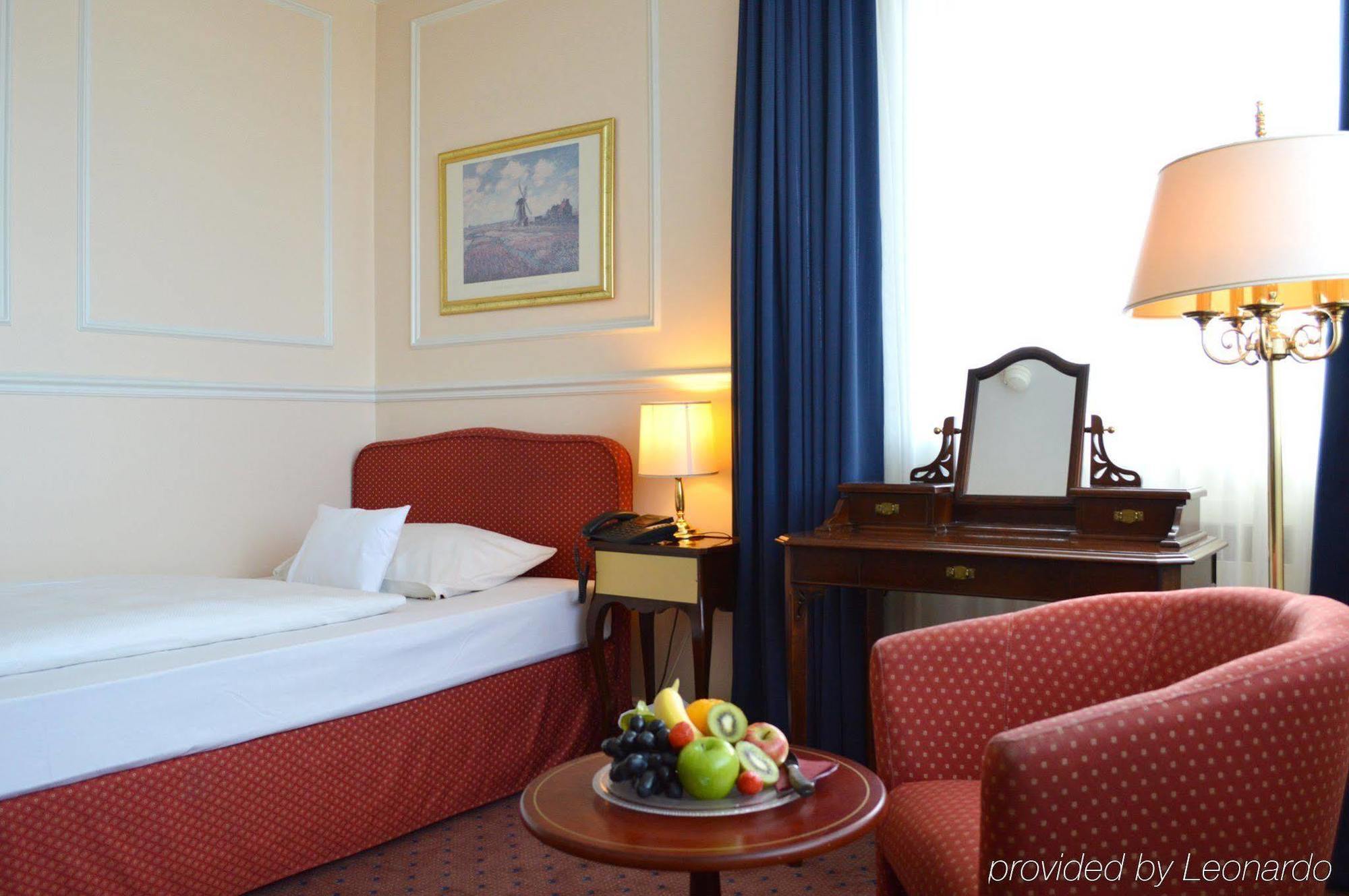 Centro Hotel Bristol Бонн Екстер'єр фото